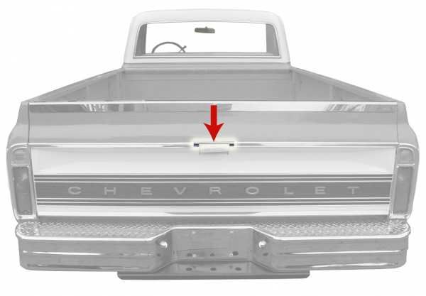 *1967-72 Chevrolet, GMC, Truck; Upper Tailgate Molding Centre