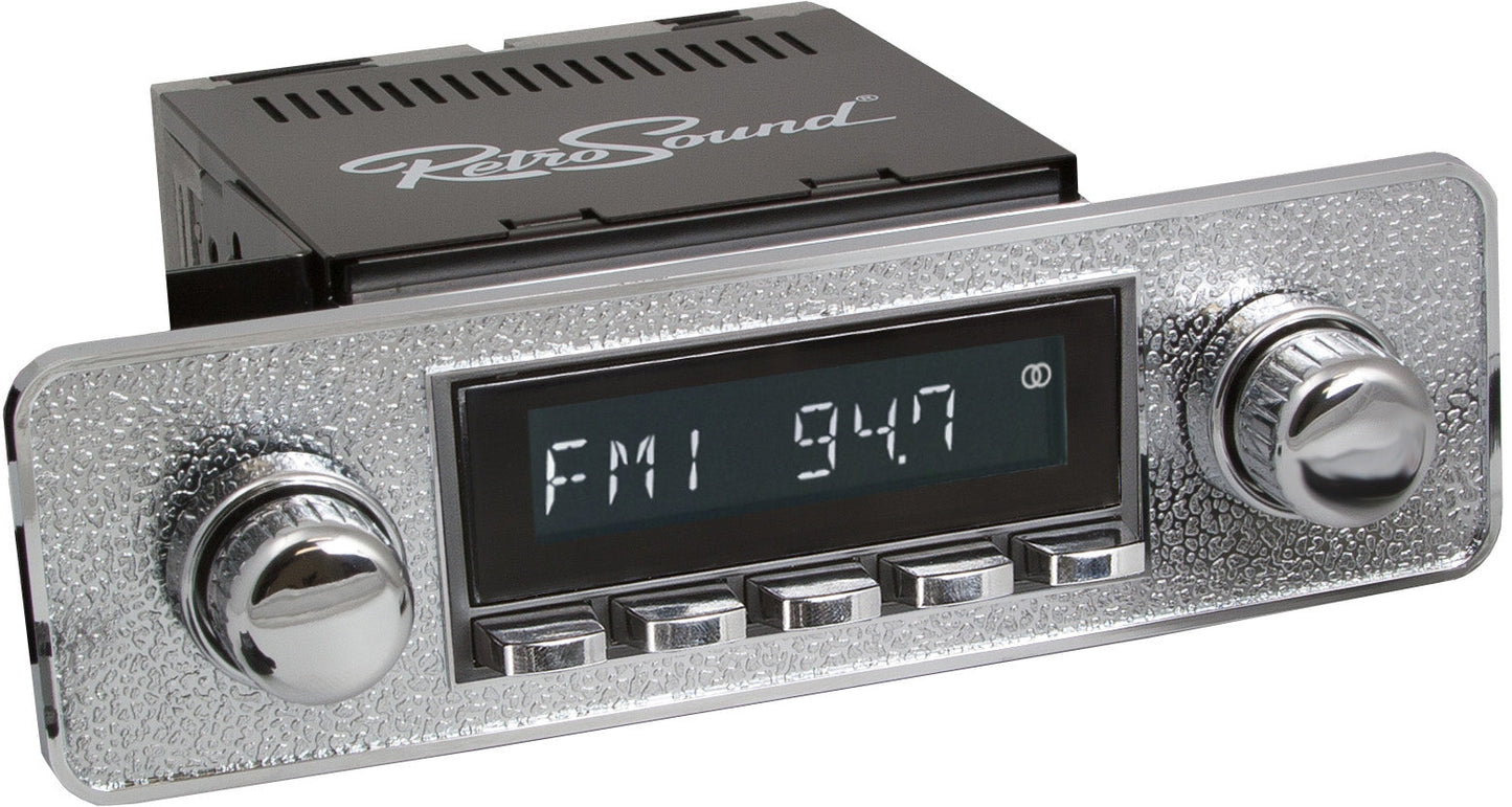 1967-1969 Datsun 510 RetroRadio