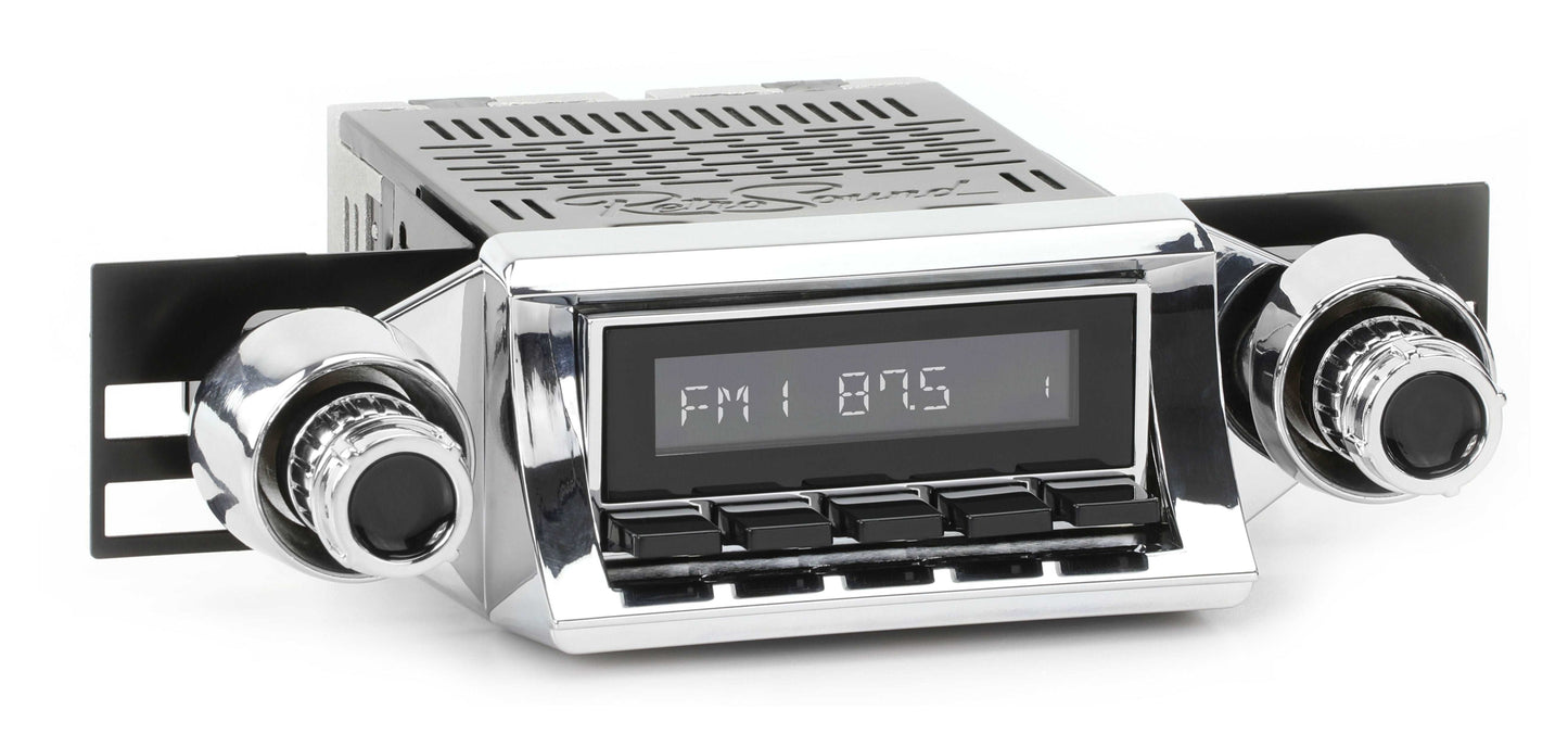 1957 Chevrolet 150 RetroRadio